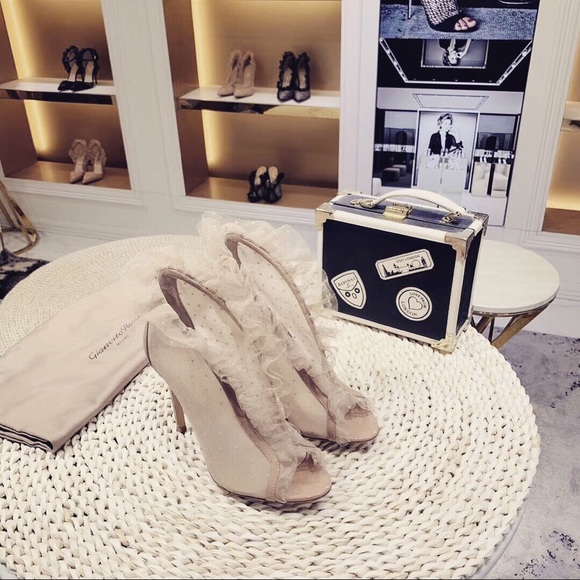 Brand new Gianvito Rossi,Original Box,Dust Bag.